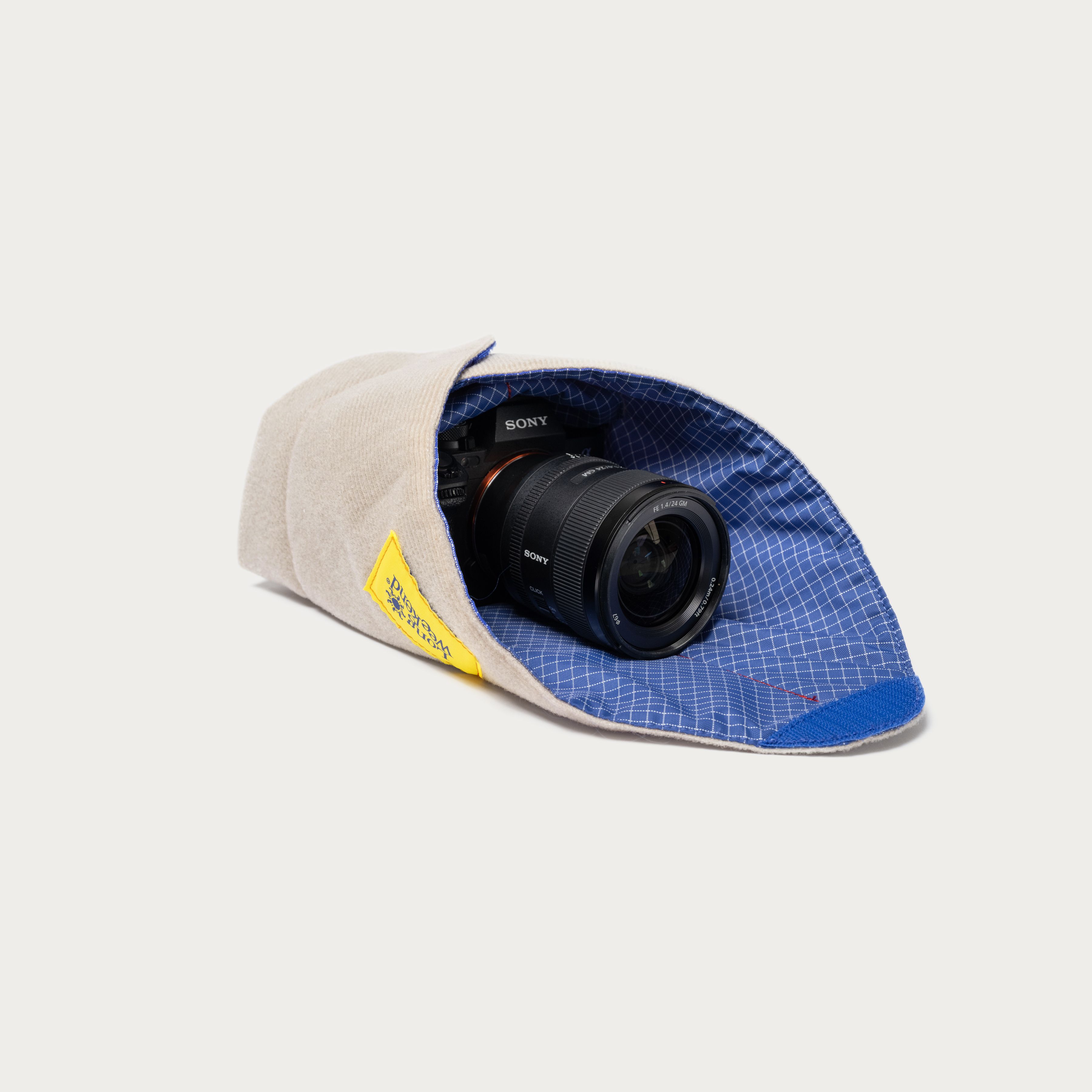 Long weekend padded camera wrap